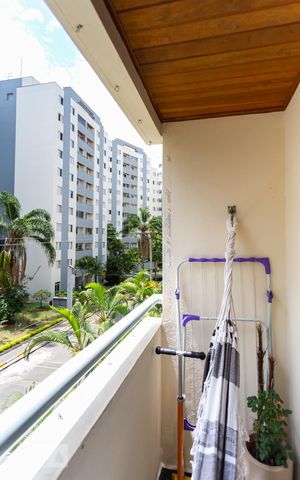 Apartamento à venda com 56m², 2 quartos e 1 vaga Apartamento à venda com 56m², 2 quartos e 1 vagaVaranda