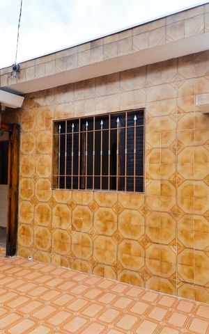 Casa à venda com 90m², 3 quartos e 2 vagas Casa à venda com 90m², 3 quartos e 2 vagasGaragem