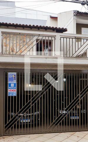 Casa para alugar com 169m², 3 quartos e 2 vagasFachada