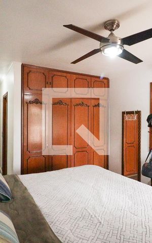 Casa para alugar com 169m², 3 quartos e 2 vagasSuíte