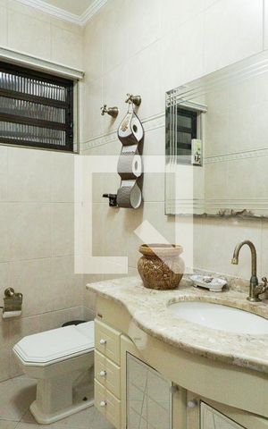 Casa para alugar com 169m², 3 quartos e 2 vagasLavabo