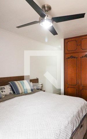 Casa para alugar com 169m², 3 quartos e 2 vagasSuíte