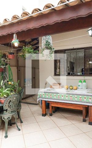 Casa para alugar com 169m², 3 quartos e 2 vagasChurrasqueira/Área de Serviço e Banheiro de Serviço