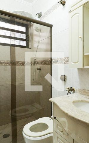 Casa para alugar com 169m², 3 quartos e 2 vagasBanheiro Social