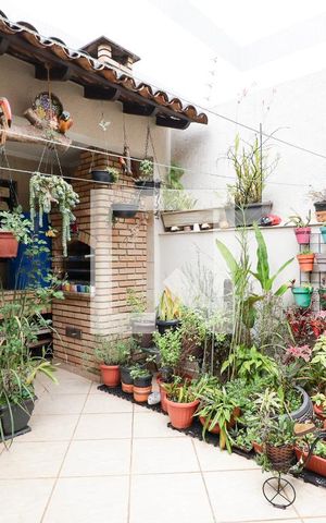 Casa para alugar com 169m², 3 quartos e 2 vagasChurrasqueira/Área de Serviço e Banheiro de Serviço