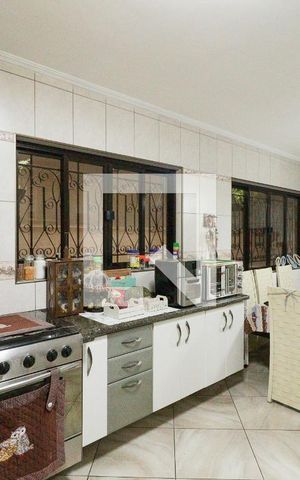 Casa para alugar com 169m², 3 quartos e 2 vagasCozinha