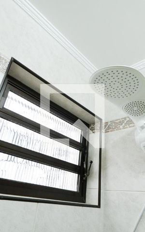 Casa para alugar com 169m², 3 quartos e 2 vagasBanheiro Social
