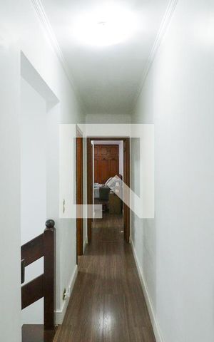 Casa para alugar com 169m², 3 quartos e 2 vagasCorredor