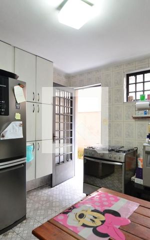 Casa à venda com 170m², 3 quartos e 3 vagasCozinha