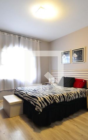 Casa à venda com 170m², 3 quartos e 3 vagasSuíte