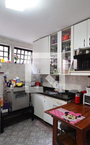 Casa à venda com 170m², 3 quartos e 3 vagasCozinha