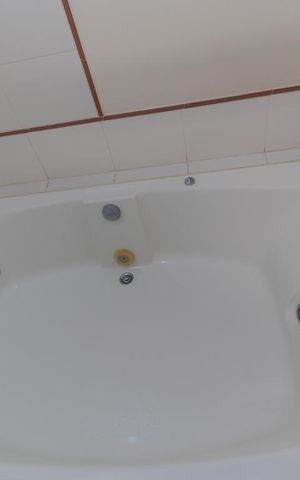 Casa à venda com 400m², 5 quartos e 4 vagas Casa à venda com 400m², 5 quartos e 4 vagasBanheiro