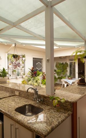 Casa à venda com 400m², 5 quartos e 4 vagas Casa à venda com 400m², 5 quartos e 4 vagasChurrasqueira