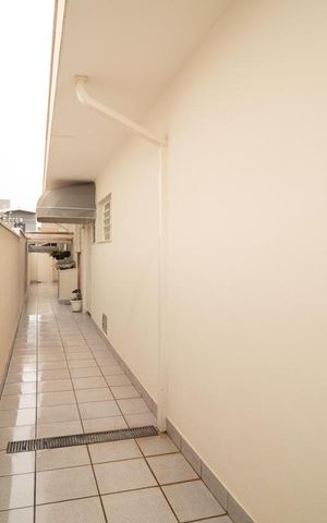Casa à venda com 400m², 5 quartos e 4 vagas Casa à venda com 400m², 5 quartos e 4 vagasQuintal