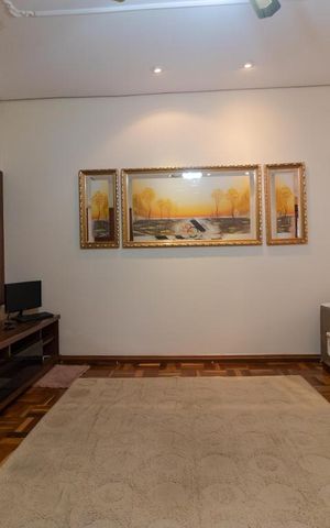 Casa à venda com 400m², 5 quartos e 4 vagas Casa à venda com 400m², 5 quartos e 4 vagasSalas