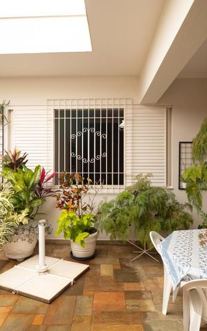 Casa à venda com 400m², 5 quartos e 4 vagas Casa à venda com 400m², 5 quartos e 4 vagasChurrasqueira