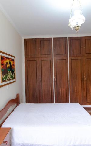 Casa à venda com 400m², 5 quartos e 4 vagas Casa à venda com 400m², 5 quartos e 4 vagasQuarto