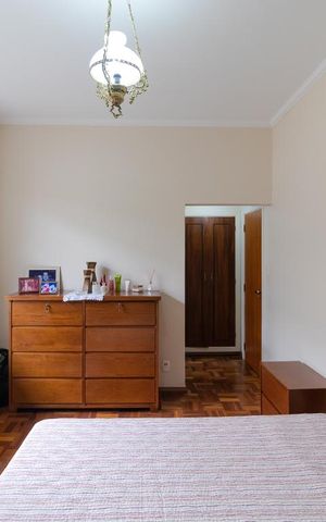 Casa à venda com 400m², 5 quartos e 4 vagas Casa à venda com 400m², 5 quartos e 4 vagasSuíte 02