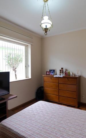 Casa à venda com 400m², 5 quartos e 4 vagas Casa à venda com 400m², 5 quartos e 4 vagasSuíte 02