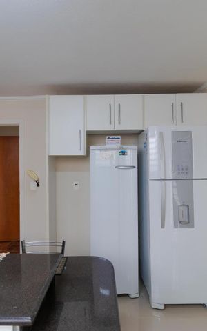 Casa à venda com 400m², 5 quartos e 4 vagas Casa à venda com 400m², 5 quartos e 4 vagasCozinha