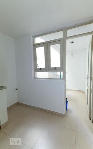 Apartamento para alugar com 65m², 2 quartos e sem vaga Apartamento para alugar com 65m², 2 quartos e sem vagaCozinha