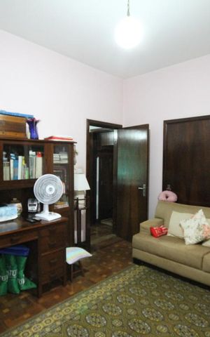 Casa à venda com 476m², 3 quartos e 3 vagasSala