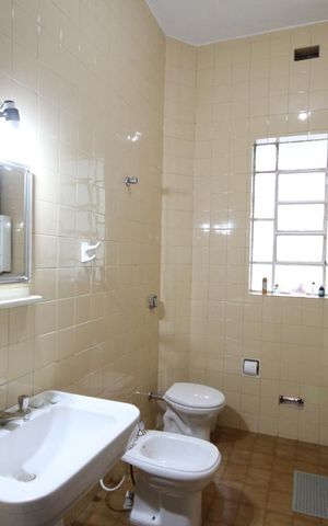 Casa à venda com 476m², 3 quartos e 3 vagasBanheiro