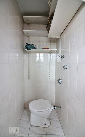 Apartamento à venda com 70m², 2 quartos e 1 vagaBanheiro de Serviço
