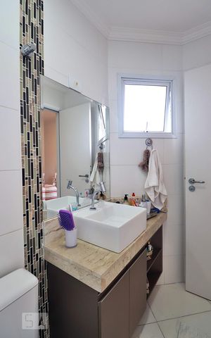 Apartamento à venda com 180m², 4 quartos e 3 vagasBanheiro da Suíte