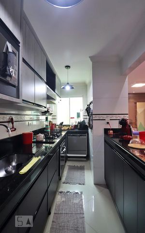 Apartamento à venda com 180m², 4 quartos e 3 vagasCozinha