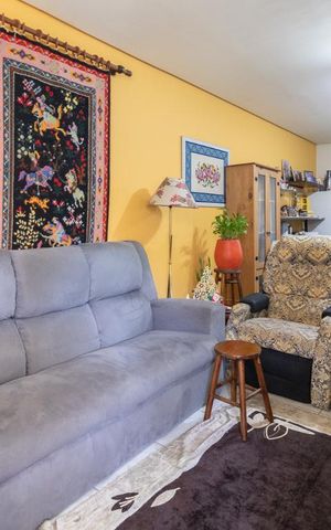 Casa de condomínio à venda com 153m², 3 quartos e 1 vaga Casa de condomínio à venda com 153m², 3 quartos e 1 vagaSala
