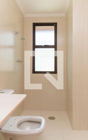 Apartamento à venda com 433m², 4 quartos e 5 vagas Apartamento à venda com 433m², 4 quartos e 5 vagasLavabo
