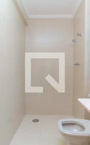 Apartamento à venda com 433m², 4 quartos e 5 vagas Apartamento à venda com 433m², 4 quartos e 5 vagasBanheiro da Suíte 2
