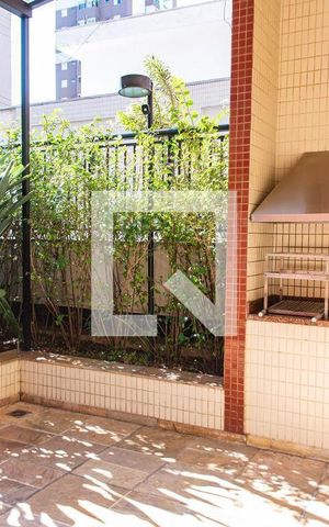 Apartamento à venda com 433m², 4 quartos e 5 vagas Apartamento à venda com 433m², 4 quartos e 5 vagasÁrea comum - Churrasqueira
