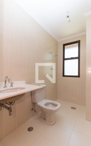 Apartamento à venda com 433m², 4 quartos e 5 vagas Apartamento à venda com 433m², 4 quartos e 5 vagasLavabo