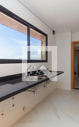 Apartamento à venda com 433m², 4 quartos e 5 vagas Apartamento à venda com 433m², 4 quartos e 5 vagasCozinha