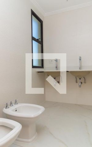 Apartamento à venda com 433m², 4 quartos e 5 vagas Apartamento à venda com 433m², 4 quartos e 5 vagasBanheiro da Suíte 3