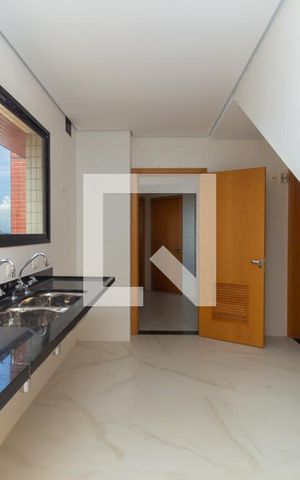 Apartamento à venda com 433m², 4 quartos e 5 vagas Apartamento à venda com 433m², 4 quartos e 5 vagasCozinha