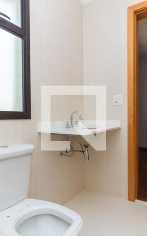 Apartamento à venda com 433m², 4 quartos e 5 vagas Apartamento à venda com 433m², 4 quartos e 5 vagasBanheiro da Suíte 2