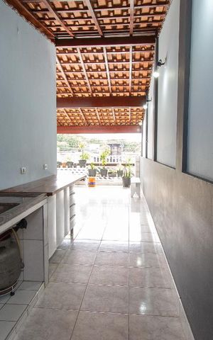 Casa à venda com 188m², 2 quartos e 2 vagas Casa à venda com 188m², 2 quartos e 2 vagasTerraço