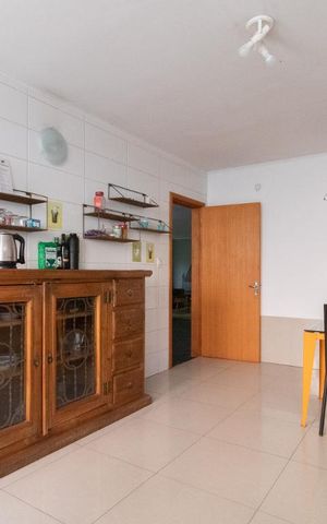 Casa à venda com 350m², 4 quartos e 4 vagas Casa à venda com 350m², 4 quartos e 4 vagasCozinha