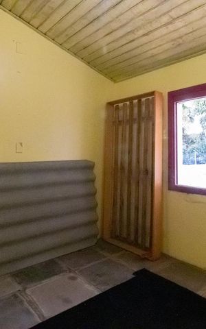 Casa à venda com 350m², 4 quartos e 4 vagas Casa à venda com 350m², 4 quartos e 4 vagasQuarto 4