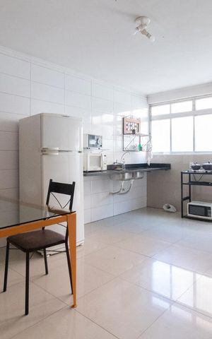 Casa à venda com 350m², 4 quartos e 4 vagas Casa à venda com 350m², 4 quartos e 4 vagasCozinha
