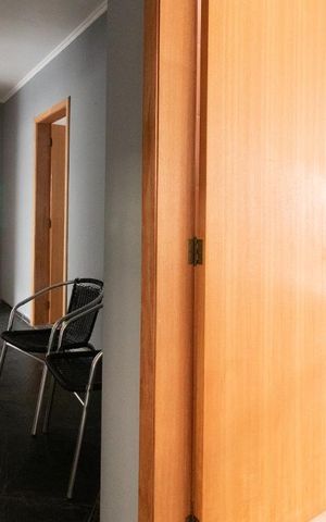 Casa à venda com 350m², 4 quartos e 4 vagas Casa à venda com 350m², 4 quartos e 4 vagasCorredor