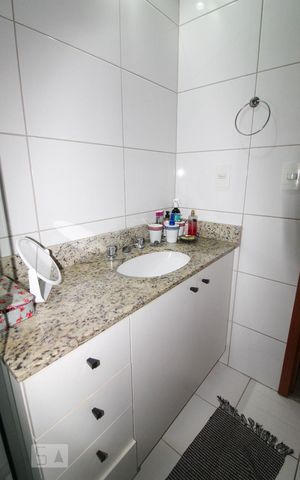 Apartamento à venda com 73m², 2 quartos e 1 vaga Apartamento à venda com 73m², 2 quartos e 1 vagaBanheiro da Suíte 1