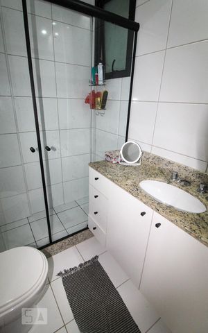 Apartamento à venda com 73m², 2 quartos e 1 vaga Apartamento à venda com 73m², 2 quartos e 1 vagaBanheiro da Suíte 1