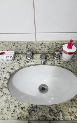 Apartamento à venda com 73m², 2 quartos e 1 vaga Apartamento à venda com 73m², 2 quartos e 1 vagaBanheiro da Suíte 2