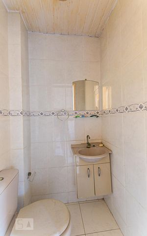Casa à venda com 320m², 6 quartos e 2 vagas Casa à venda com 320m², 6 quartos e 2 vagasCasa 1