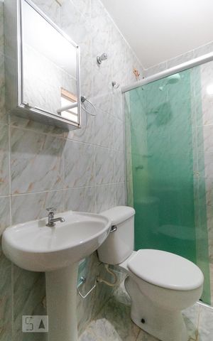 Studio para alugar com 30m², 1 quarto e sem vaga Studio para alugar com 30m², 1 quarto e sem vagaBanheiro