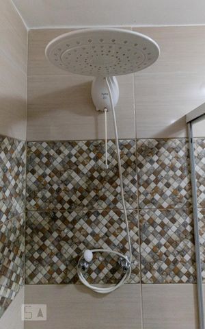 Casa à venda com 190m², 4 quartos e 8 vagas Casa à venda com 190m², 4 quartos e 8 vagasBanheiro 2